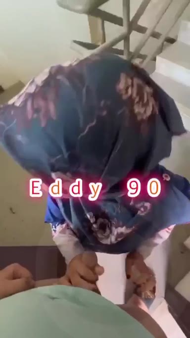 Ukthi Nyepong Di Tangga