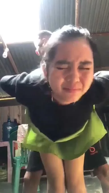 Ngentot Istri Kaos Hitam Di Dapur